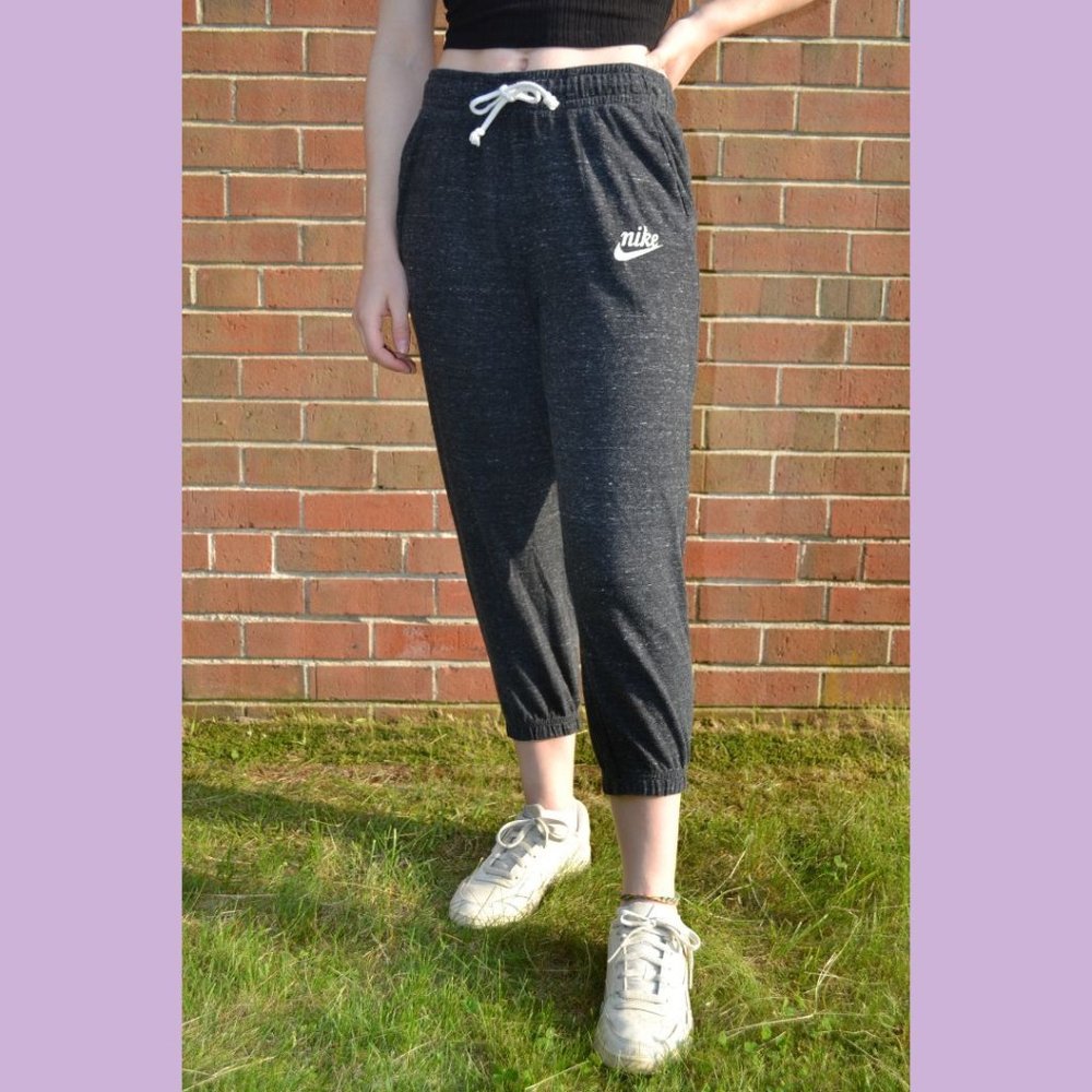 Nike Capris Joggers